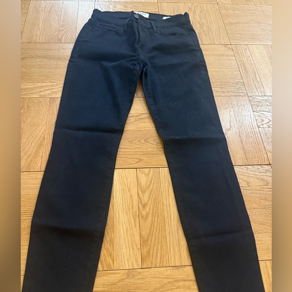 FRAME denim dark washed skinny jeans